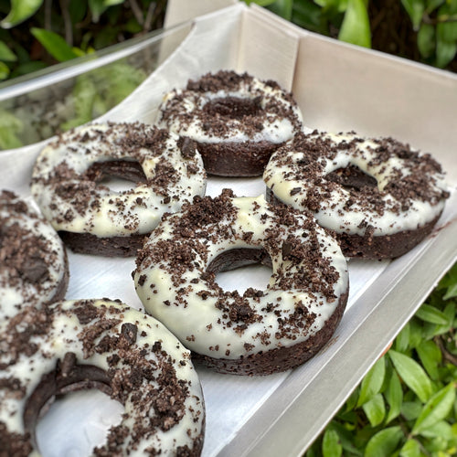 COOKIES & CREAM DONUTS *LIMITED EDITION*