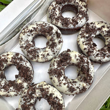 Load image into Gallery viewer, COOKIES &amp; CREAM DONUTS *LIMITED EDITION*