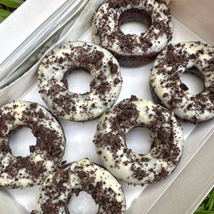 COOKIES & CREAM DONUTS *LIMITED EDITION*