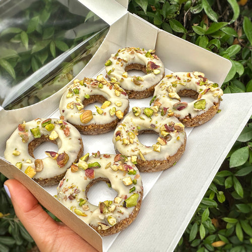 WHITE CHOCOLATE PISTACHIO DONUTS